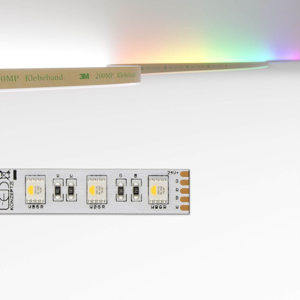 RGBW LED Streifen mit 4-in-1 Chips, 60 LEDs pro Meter, 12mm Breite und 10cm Modullänge, im Bild oben sind die RGB Lichtfarben und das Neutralweiße Licht dargestellt