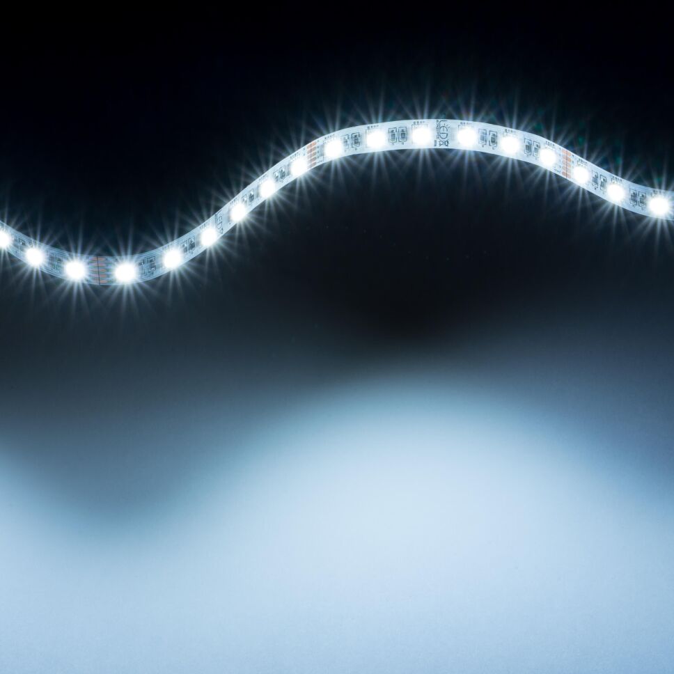 RGBW LED Strip 4in1 Chips f. homogene Ausleuchtung, 28,80 €