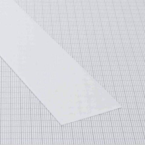 opale breite FL Abdeckung auf kariertem Papier