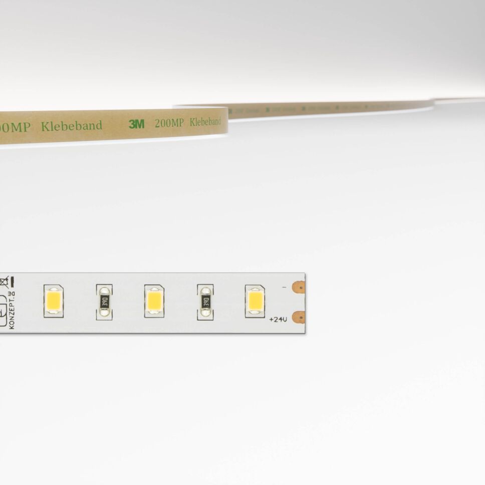 neutralweiß leuchtender LED Streifen mit flexibler Leiterplatte zur Welle gelegt