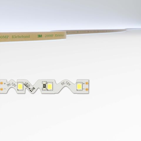 kaltweißer Zick-Zack LED Streifen mit flexibler Leiterplatte, die kaltweiße Farbtemperatur ist oben im Bild illustriert