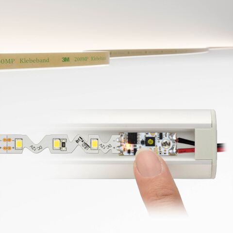 Produktbild, LED Streifen mit angebrachtem Profil-Dimmer, neutralweißen LEDs und Zick-Zack-Leiterplatte