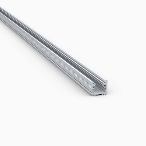 Produktbild vom trittfesten und abdichtbaren LED Alu Profil HF ohne Abdeckung, freigestellt vor grauen Hintergrund