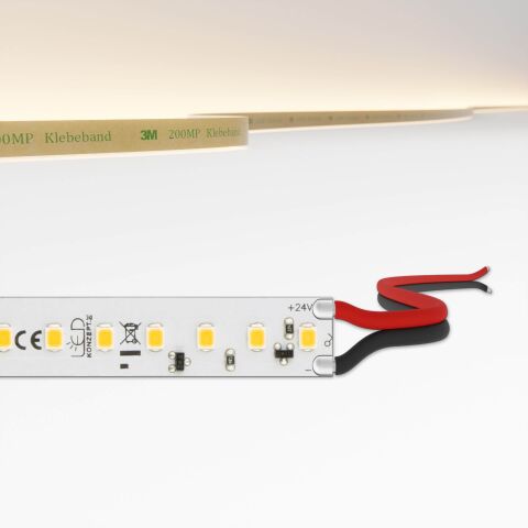 High Power LED Streifen mit dichter Bestückung und 12mm breiter Leiterplatte, schematische Darstellung der Lichtfarbe und der flexiblen Leiterplatte oben im Bild