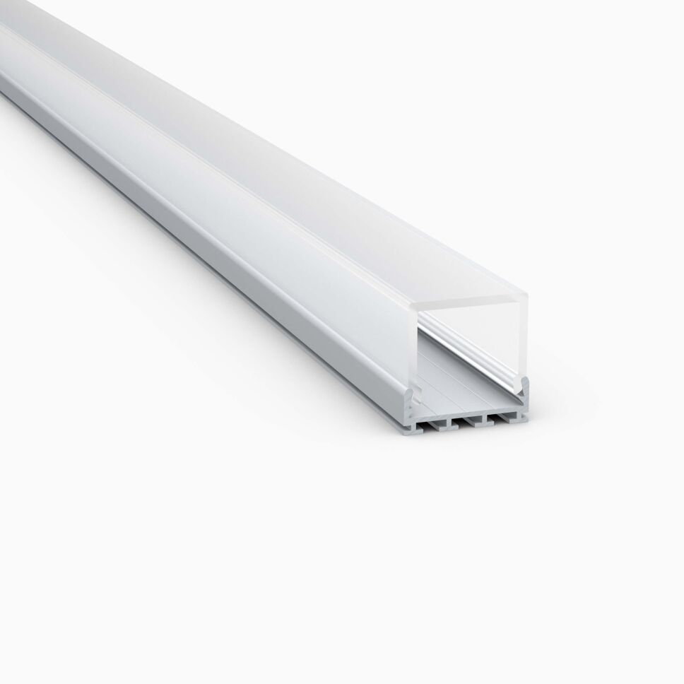 Produktbild vom LED Alu Profil GIZA-E mit eckiger satinierter Abdeckung, freigestellt vor grauen Hintergrund