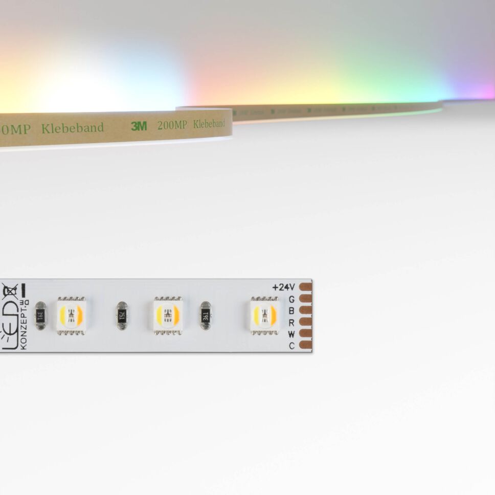 RGBCCT LED Streifen mit weißen Oberfläche in 12mm Breite mit 60 LEDs pro Meter, oben im Bild ist die Bemaßung des RGB+CCT LED Streifens zu sehen