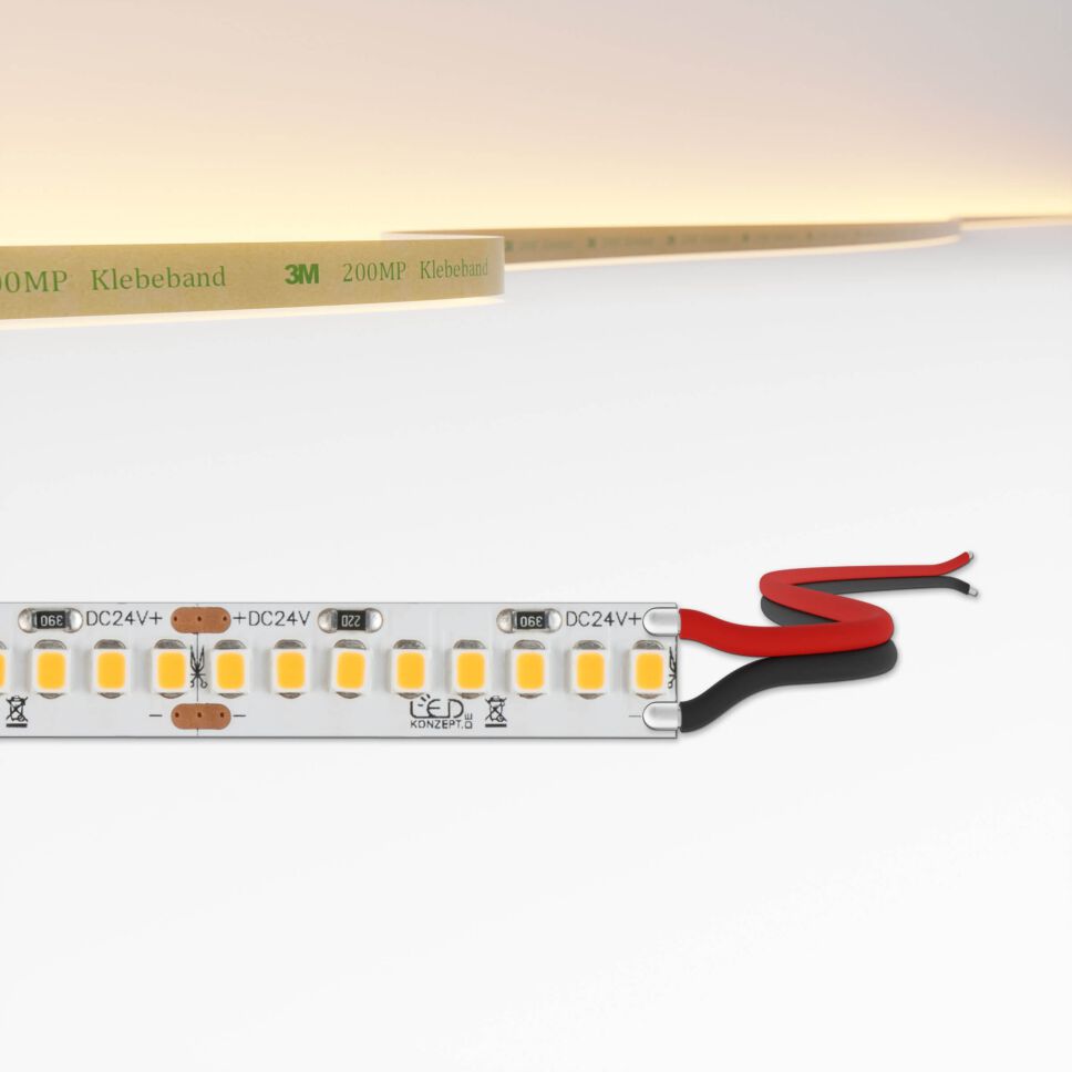 High Power LED Streifen mit 21W pro Meter, oben im Bild ist die Farbtemperatur des LED Streifens zu sehen. LED Streifen hat einen Litzenanschluss