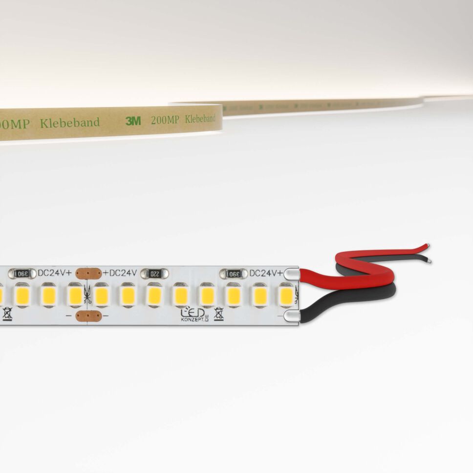 High Power LED Streifen mit 21W pro Meter und neutralweißer Lichtfarbe. LED Streifen hat einen Litzenanschluss