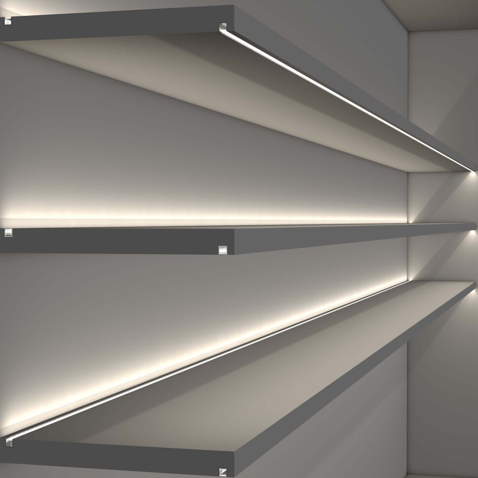 Anwendung vom Profil S10, zweiseitige eingelassene Regalbeleuchtung mit Up und Down Lights, weiß leuchtend