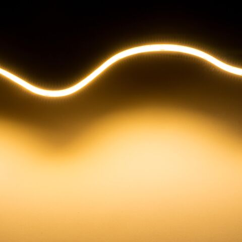 2700K warmweiß leuchtender COB LED Streifen zur Lichtwelle gelegt leuchtet punktfrei und gleichmäßig