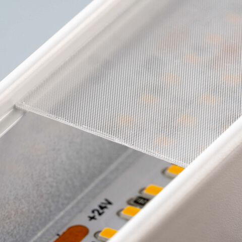 Anwendungsbeispiel für die Entblendungsfolie im LED Alu Profil BASIC in weiß mit ausgeschalteten LEDs