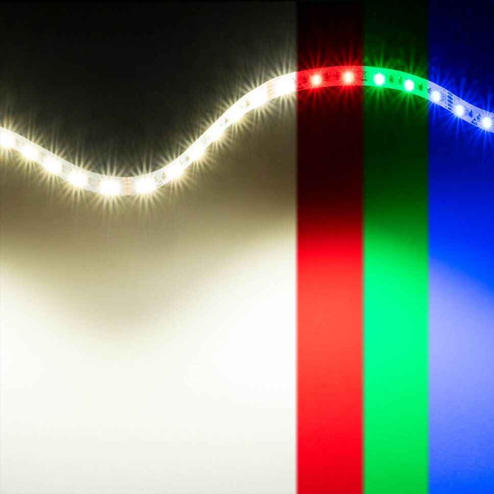 Zusammengesetztes Bild der einzelnen Kanäle des RGB2W LED Streifens leuchtend, links neutralweiß, rechts RGB