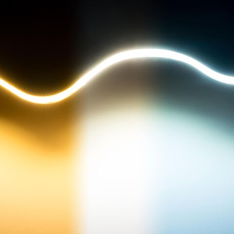 Lichtwelle, zusammengesetztes Bild der drei Leuchtfarben warmweiß, neutralweiß, kaltweiß zusammengesetzt