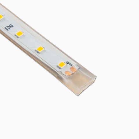 LED IP Schlauch mit verklebtem Ende und installierem 8mm breitem LED Streifen