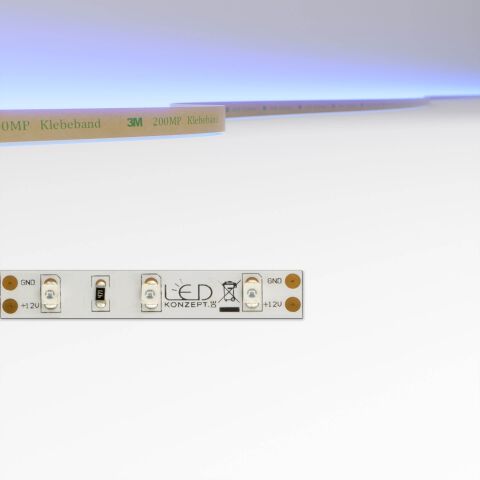 blauer, einfarbiger 12V LED Streifen, 8mm schmal mit technischer Zeichnung samt angebotener Anschlussmöglichkeiten