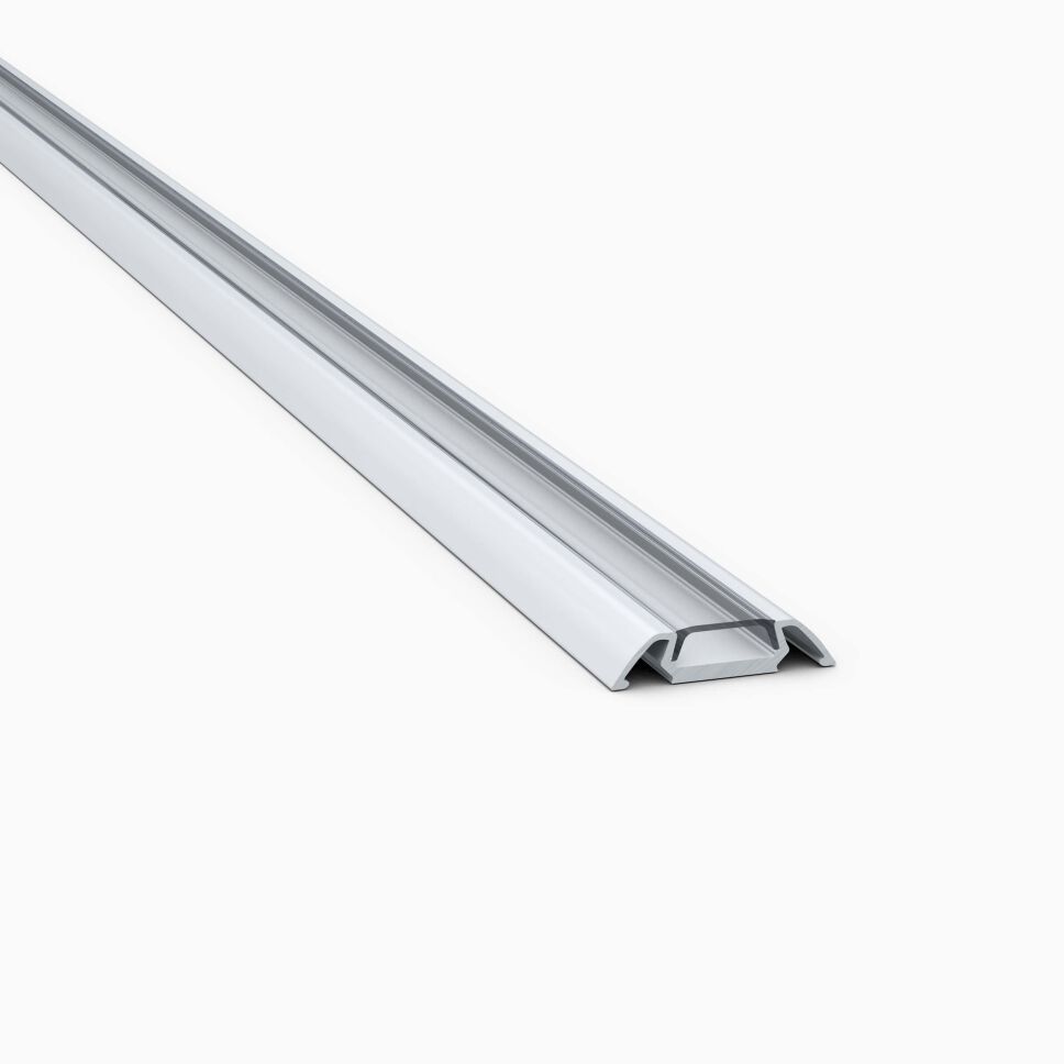 LED Alu Profil STOS mit klarer durchsichtiger Abdeckung, freigestellt vor grauem Hintergrund