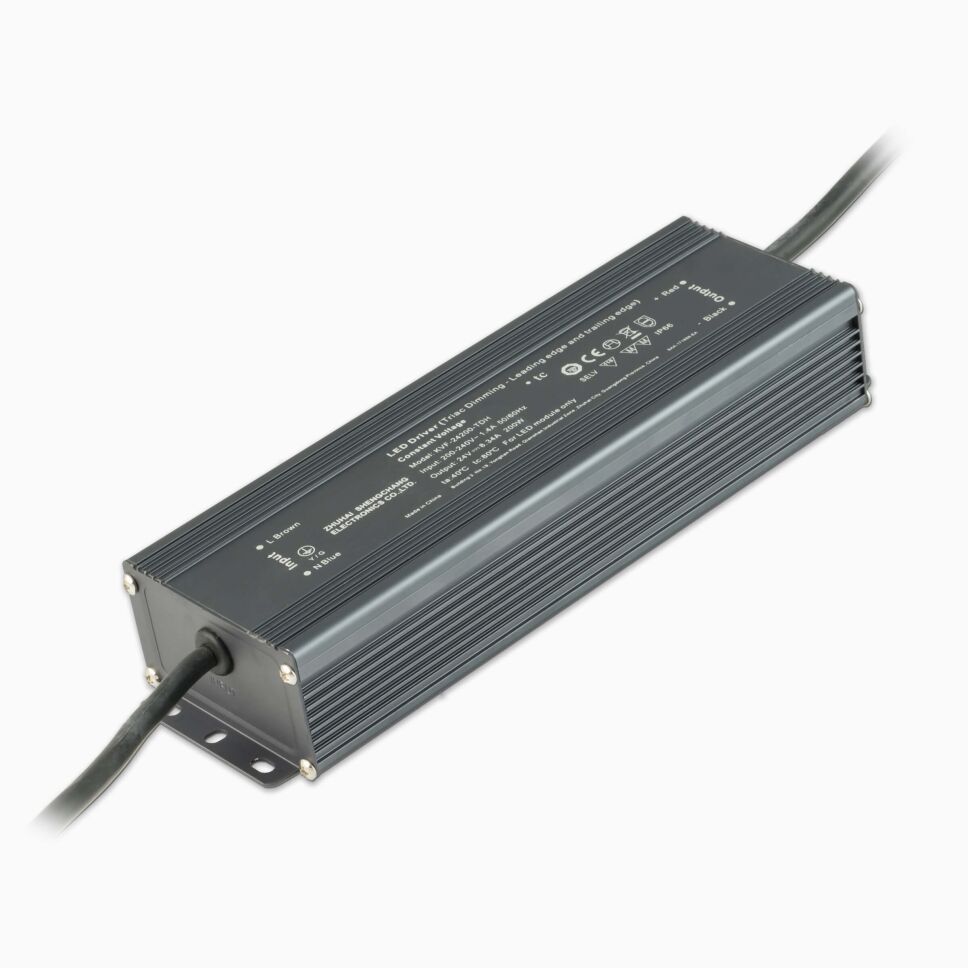TRIAC LED Netzteil mit 200W und 48VDC, Produktbild, freigestellt vor grauen Hintergrund