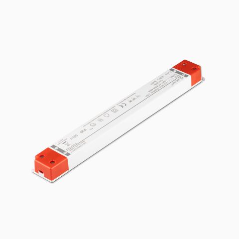 Nahaufnahme der Schraubklemmen sekudärseitig am LED Netzteil YSL30T-45W