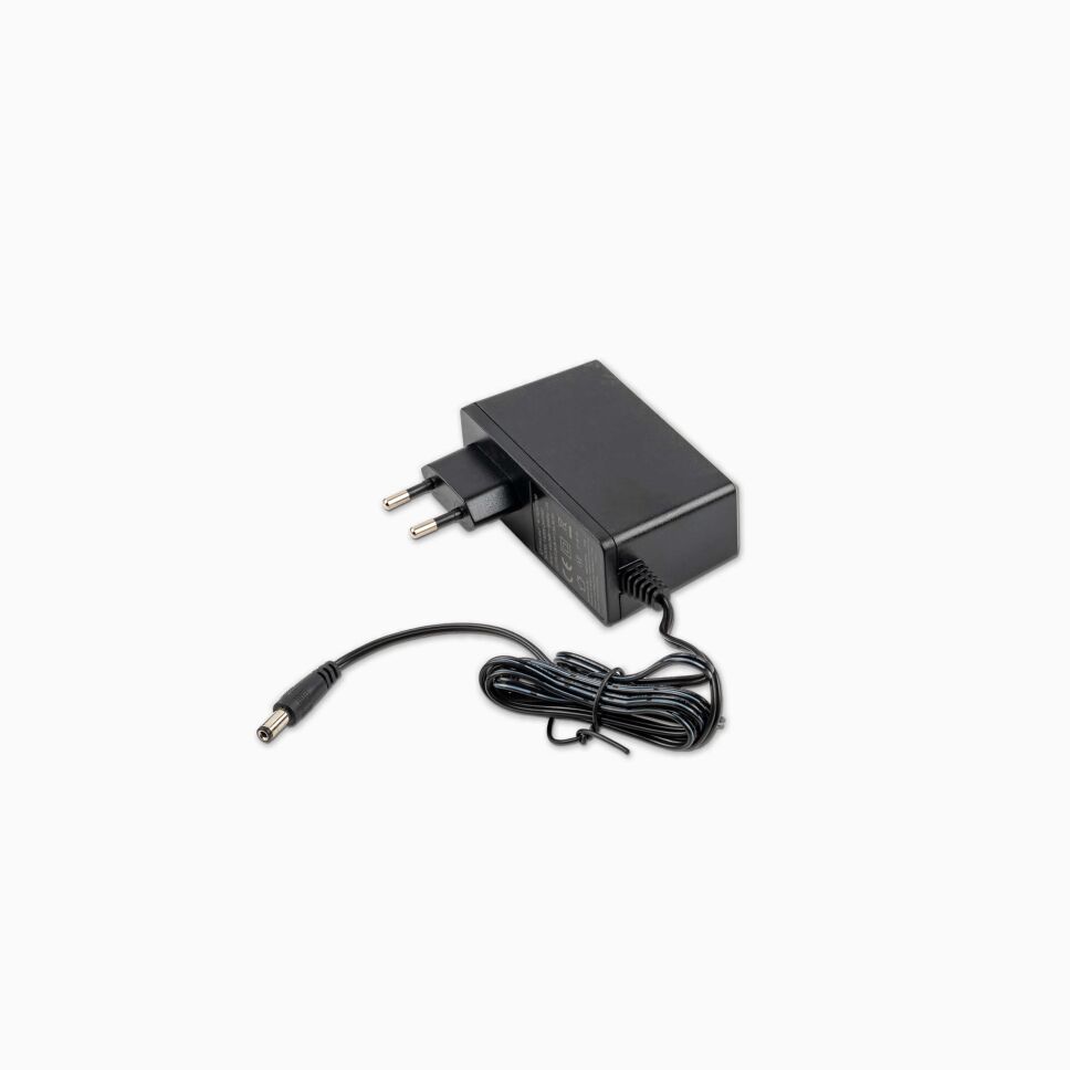 Produktbild vom Steckernetzteil 24V 36W in schwarz mit DC...