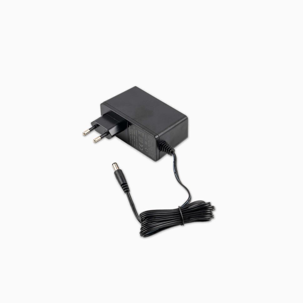 Produktbild vom Steckernetzteil 24V 60W in schwarz mit DC...