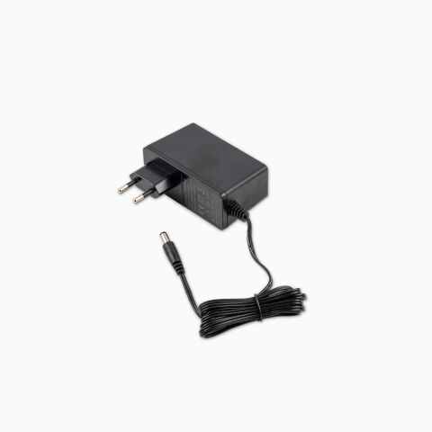 Produktbild vom Steckernetzteil 24V 60W in schwarz mit DC Buchse