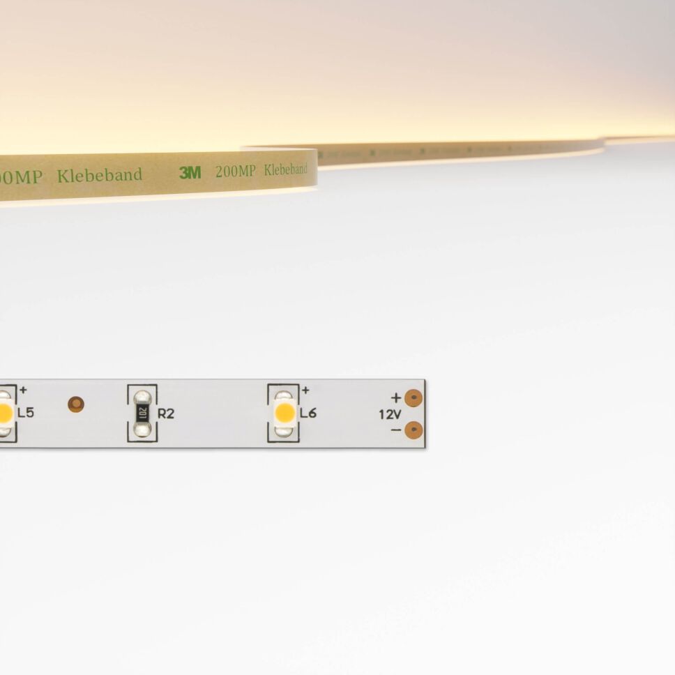 Produktfoto sparsamer LED Streifen mit 10cm Modullänge, technische Zeichnung zeigt mögliche Anschlussarten