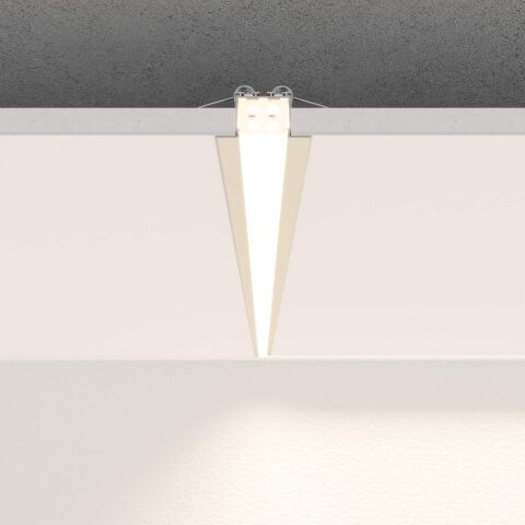 Anwendungsbeispiel vom Profil LARKO, Deckenbeleuchtung eingelassen in Zwischendecke, weiß leuchtend