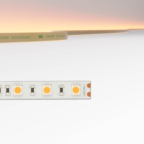 10mm breiter LED Streifen mit monochromen LEDs bestück, obige Darstellung zeigt die Leuchtfarbe des Streifens